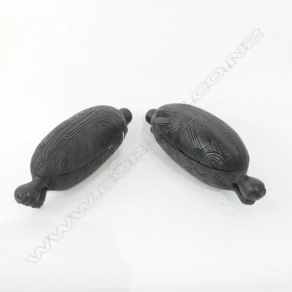 2 x LATE 20TH C CARVED WAKA HUIA L 340MM Image 1++