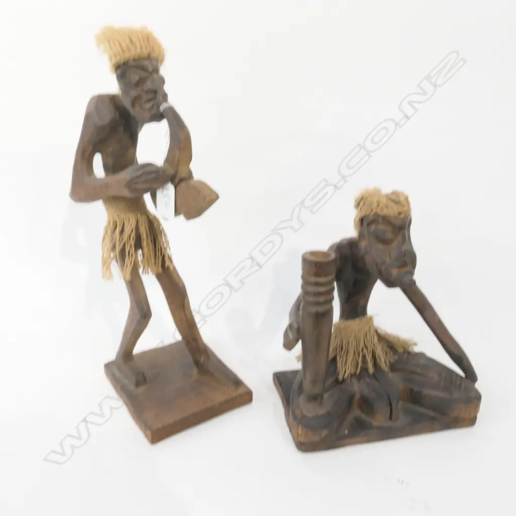 2 CARVED WOODEN TRIBAL FIGURES  H 340 MM  Image 1++