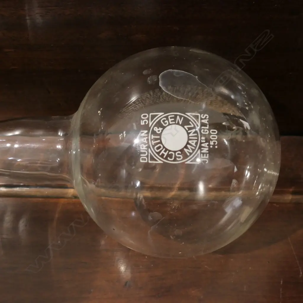 SCHOTT & GEN CHEMIST'S GLASS EXTRA LONG BOILING FLASK Image 1++