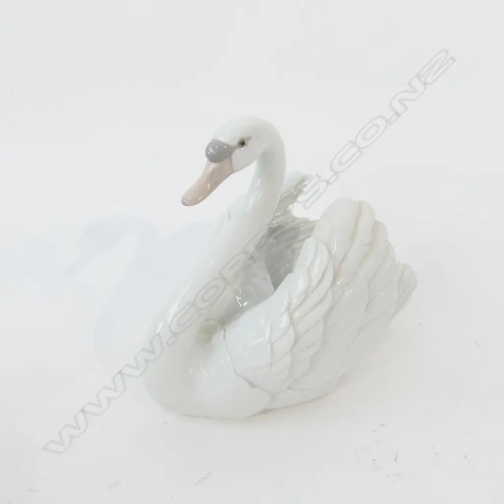 LLADRO LARGE SWAN H 170 MM Image 1++