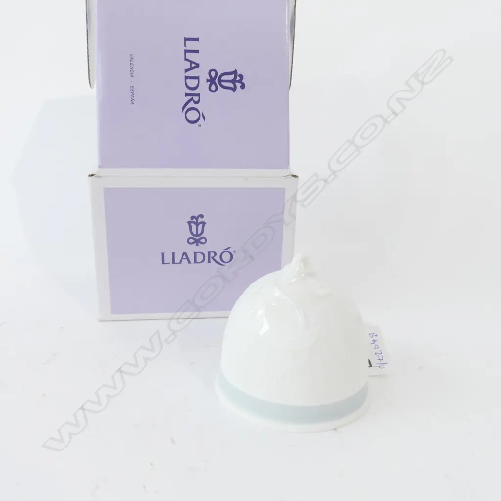 LLADRO BELL Image 1++