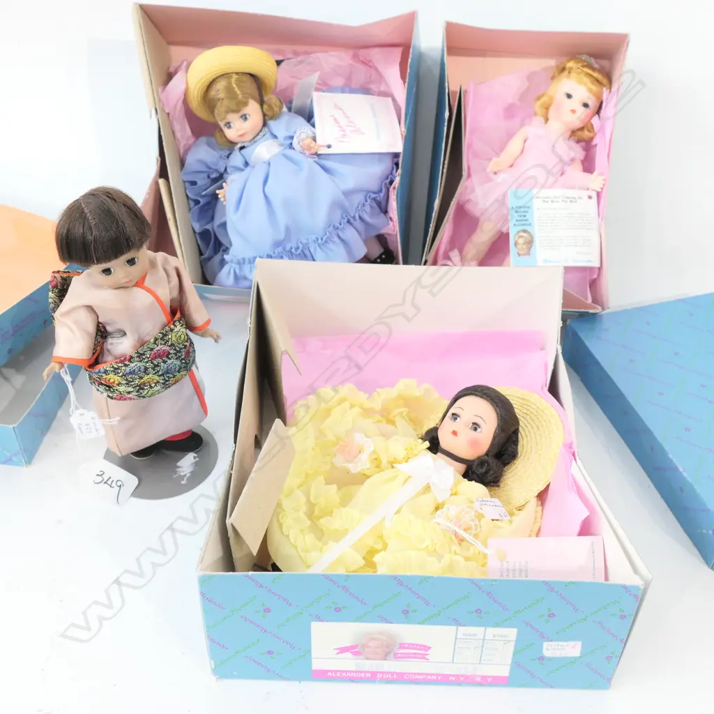 4 MADAME ALEXANDRA DOLLS; three boxed. 'Scarlet O'Hara' Image 1++