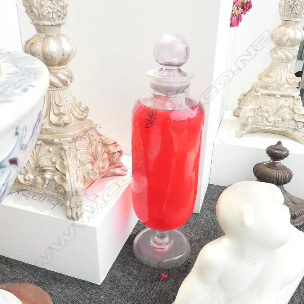 EARLY 20THC PHARMACY GLASS DISPLAY JAR... Image 1++