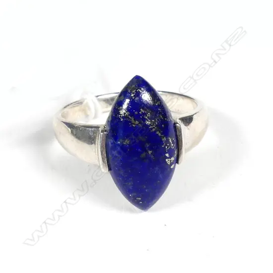 LG LAPIS LAZULI & SILVER? RING, UK SIZE S-T, TOTAL WEIGHT 5GM