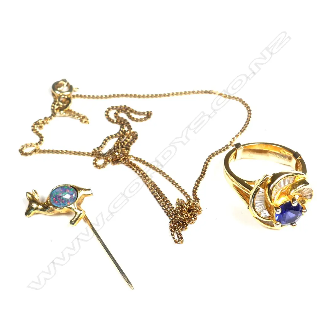 3 SILVER GILT PIECES, CHAIN, GOLD PLATE RING & KANGAROO PIN (AF) Image 1++