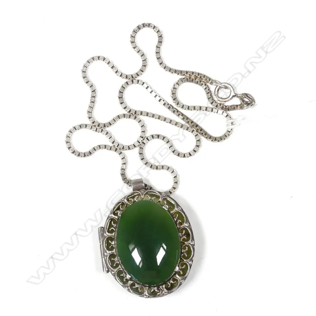 LG GREENSTONE & SILVER LOCKET ON S/SILVER CHAIN (STAMPED 925), L.360MM Image 1++