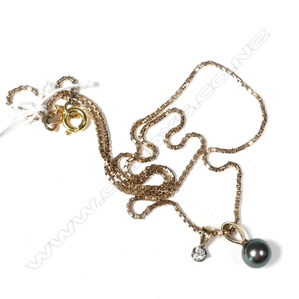 SM BLACK PEARL ON 9CT GOLD CHAIN, 2GM  L. 440MM WITH TINY DIAMOND PENDANT Image 1++
