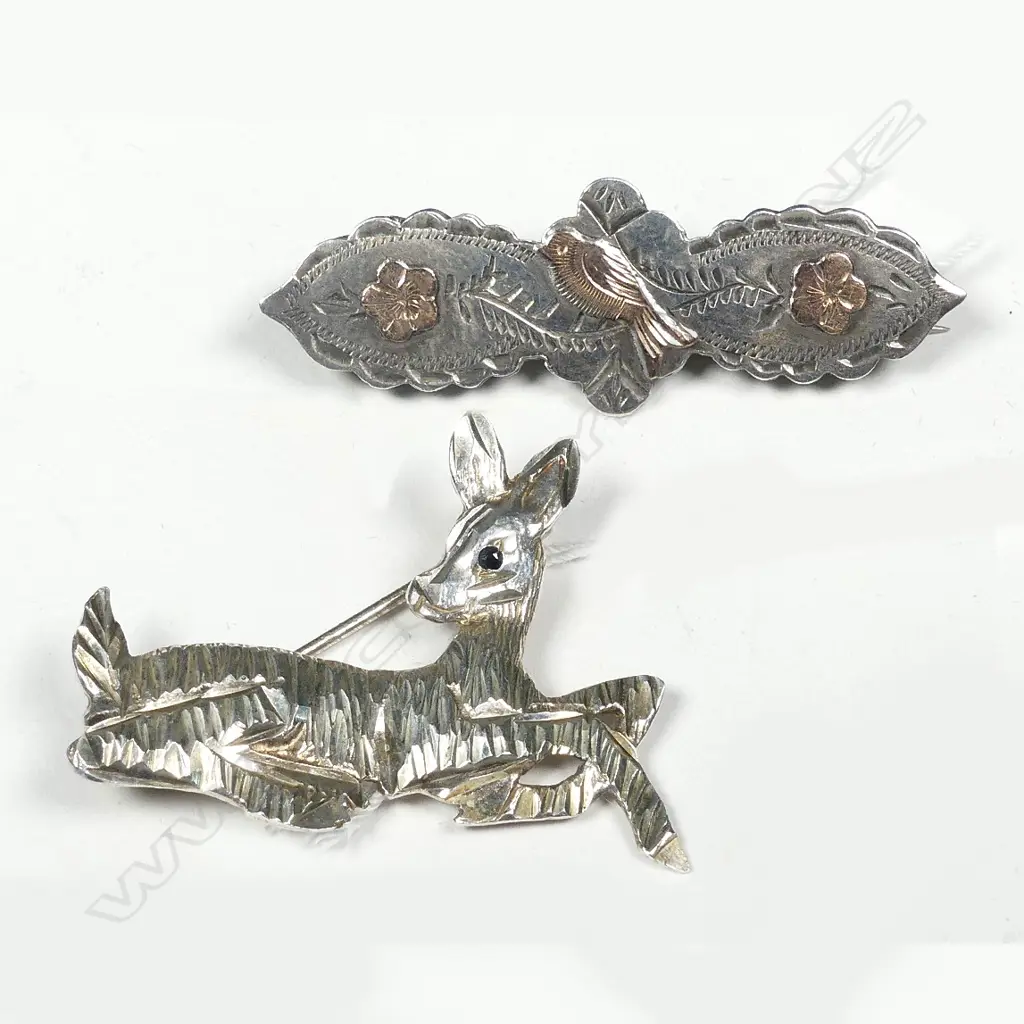 Deer stamped 'SILVER' Image 1++