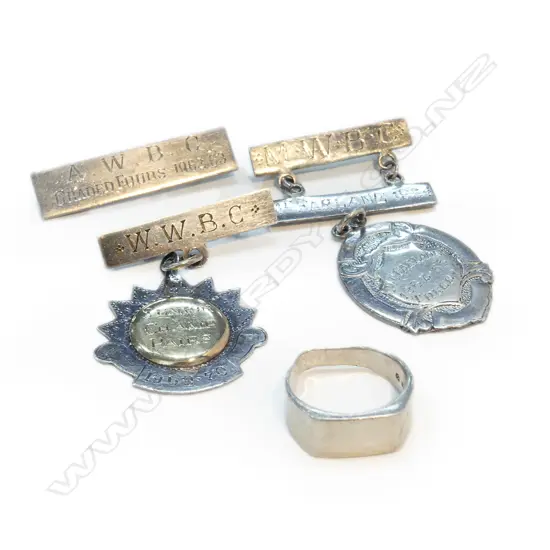 3 STG SILVER BOWLING BADGES + I SILVER RING 31.7 GMS