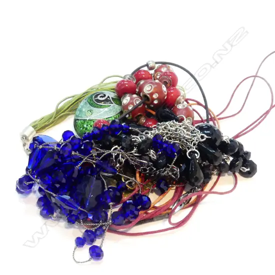 BAG OF ASST NECKLACES