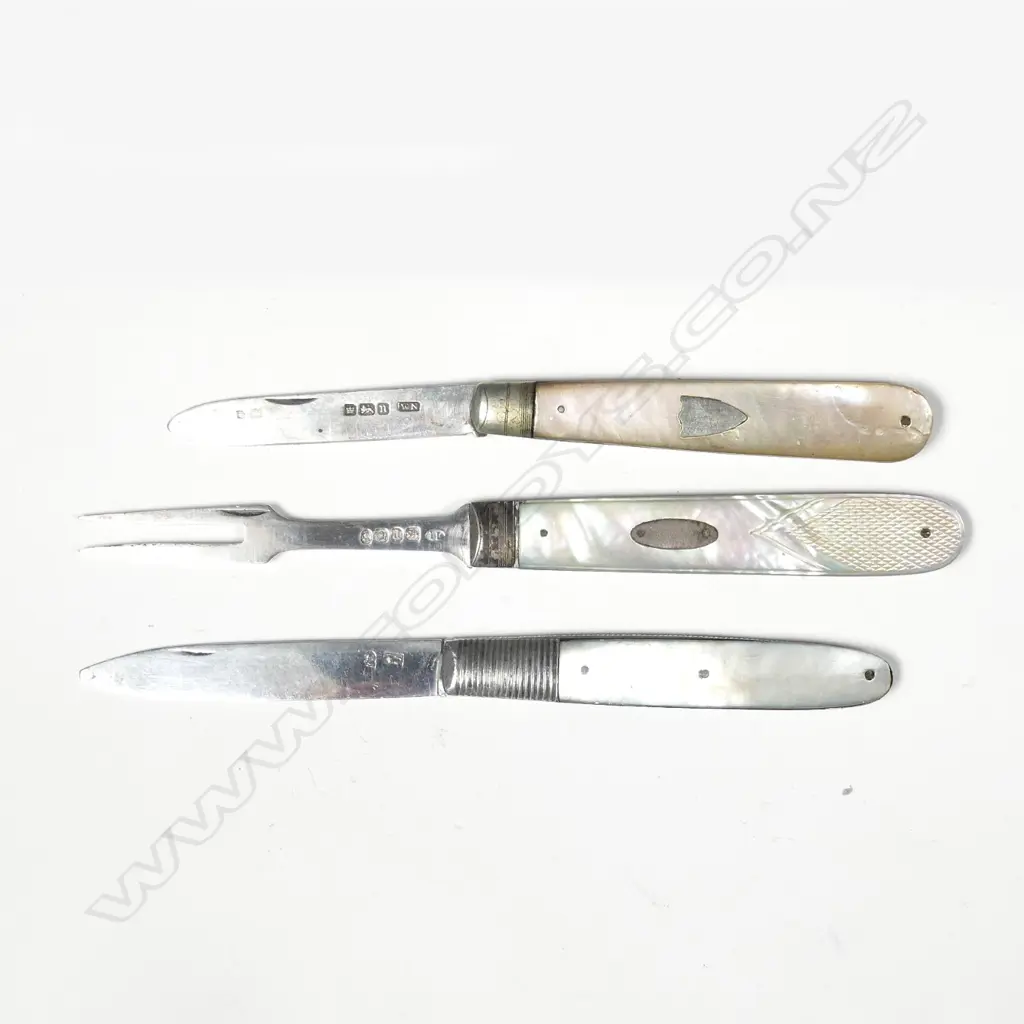 3 ANTIQUE MOP & S/SILVER FRUIT KNIVES & FORKS, HALLMARKED Image 1++