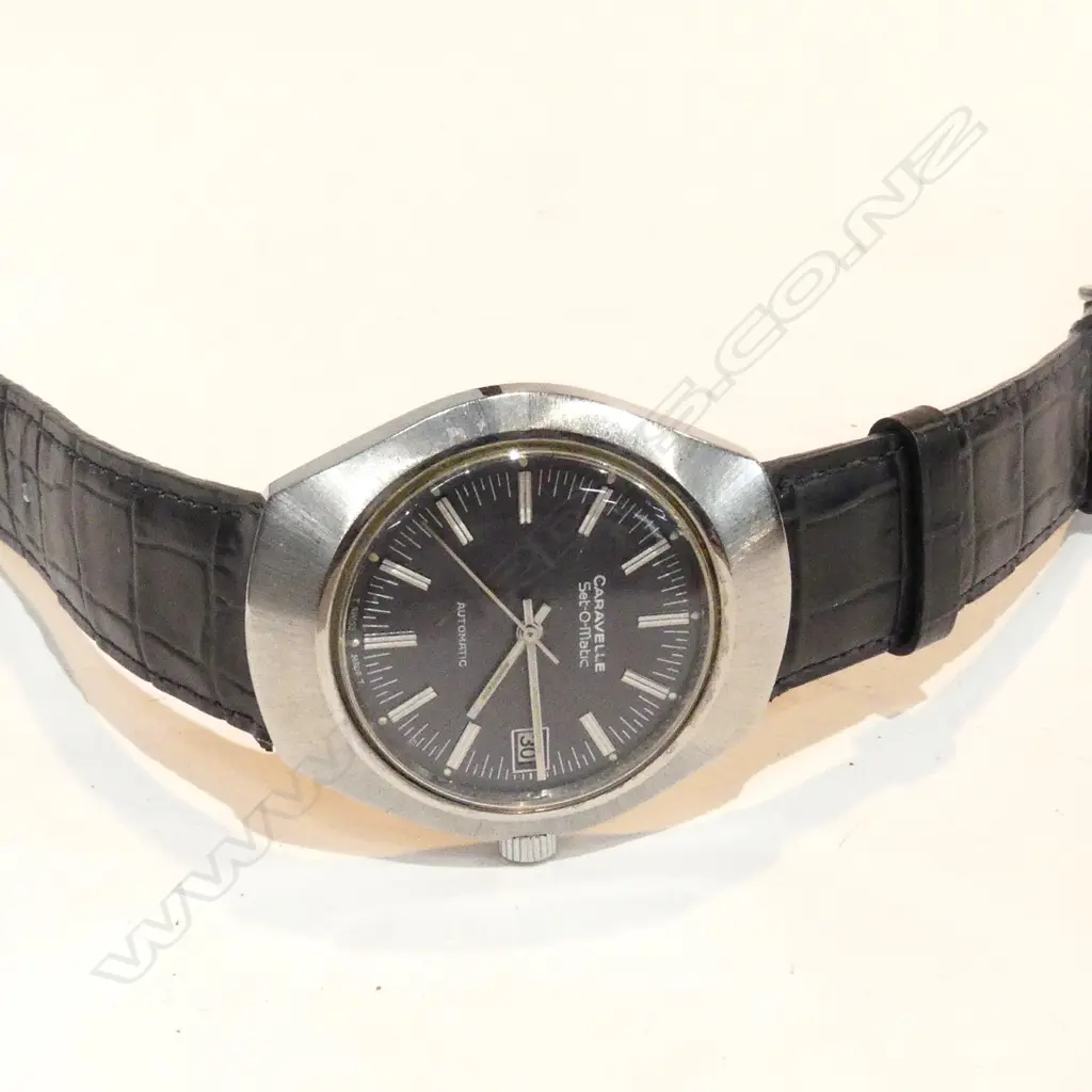 SWISS CARAVELLE SET-O-MATIC  WRISTWATCH Image 1++