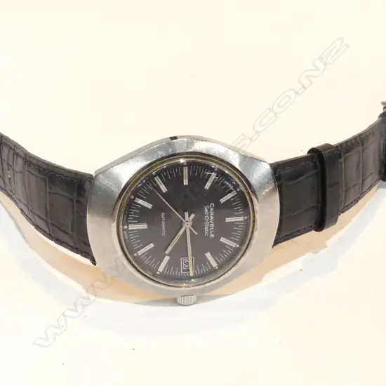 SWISS CARAVELLE SET-O-MATIC  WRISTWATCH