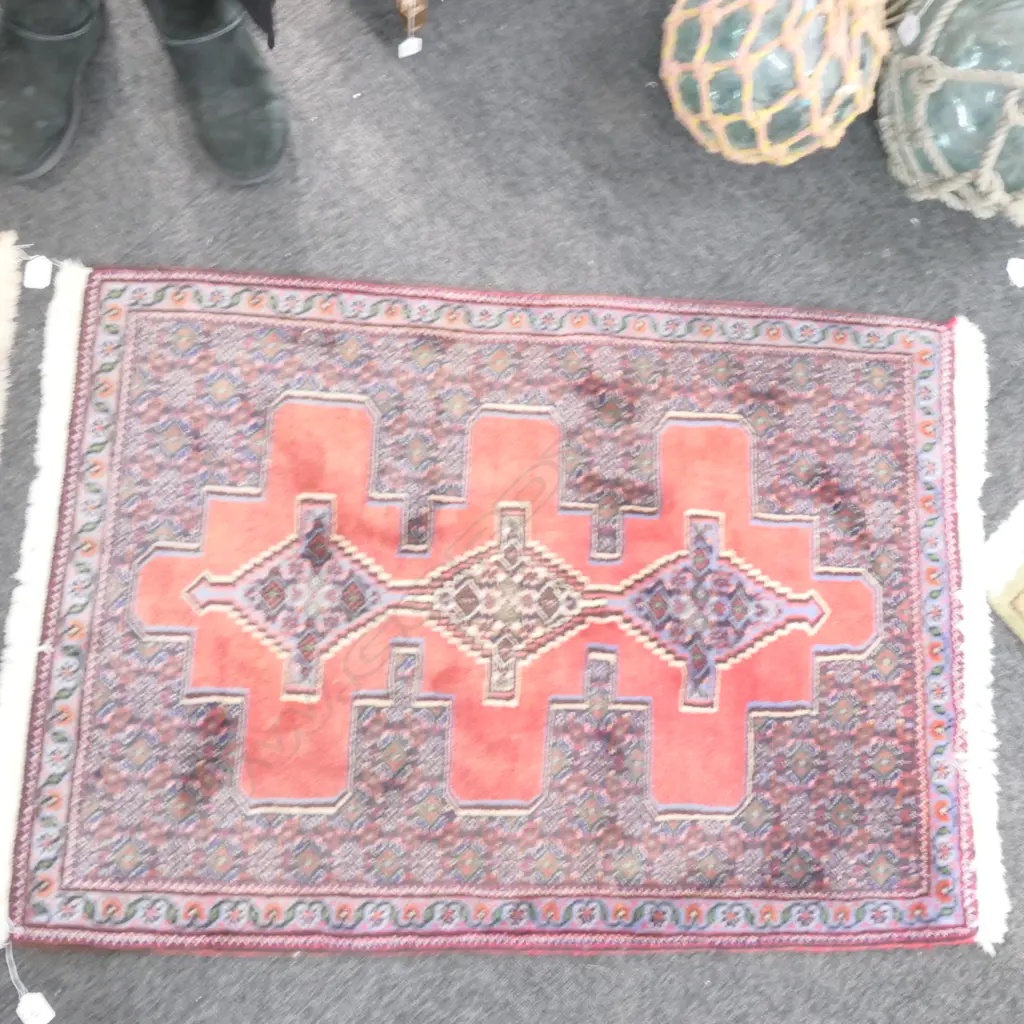 HAMADAN HAND KNOTTED RUG 3 DIAMOND MEDALLIONS Image 1++