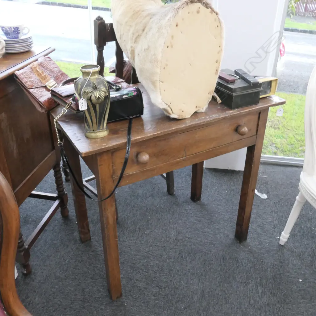 SPANISH WRITING DESK 860 x 500 x 670mm Image 1++