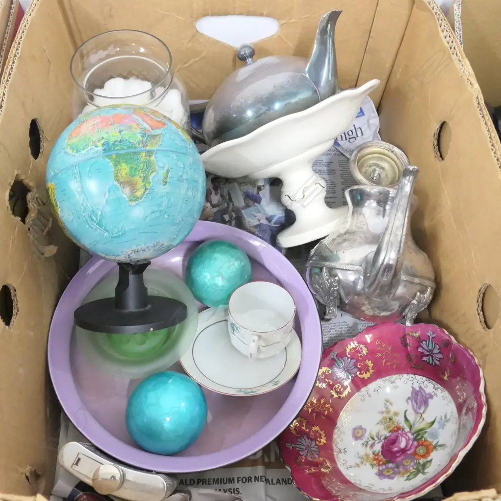 BOX LOT INCL. GLOBE, TEAPOTS, COMPORT, BOWL, FLASK ETC Image 1++