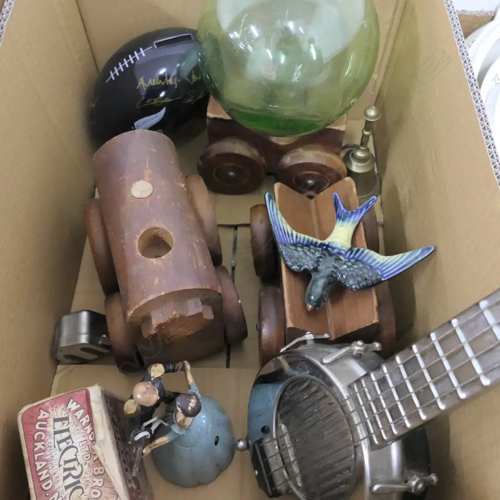LOT TOYS/NOVELTY ITEMS ETC Image 1++