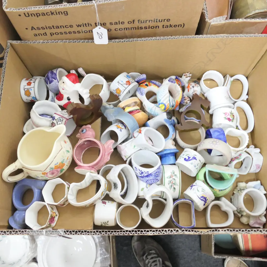 LARGE LOT ASST NAPKIN RINGS Image 1++