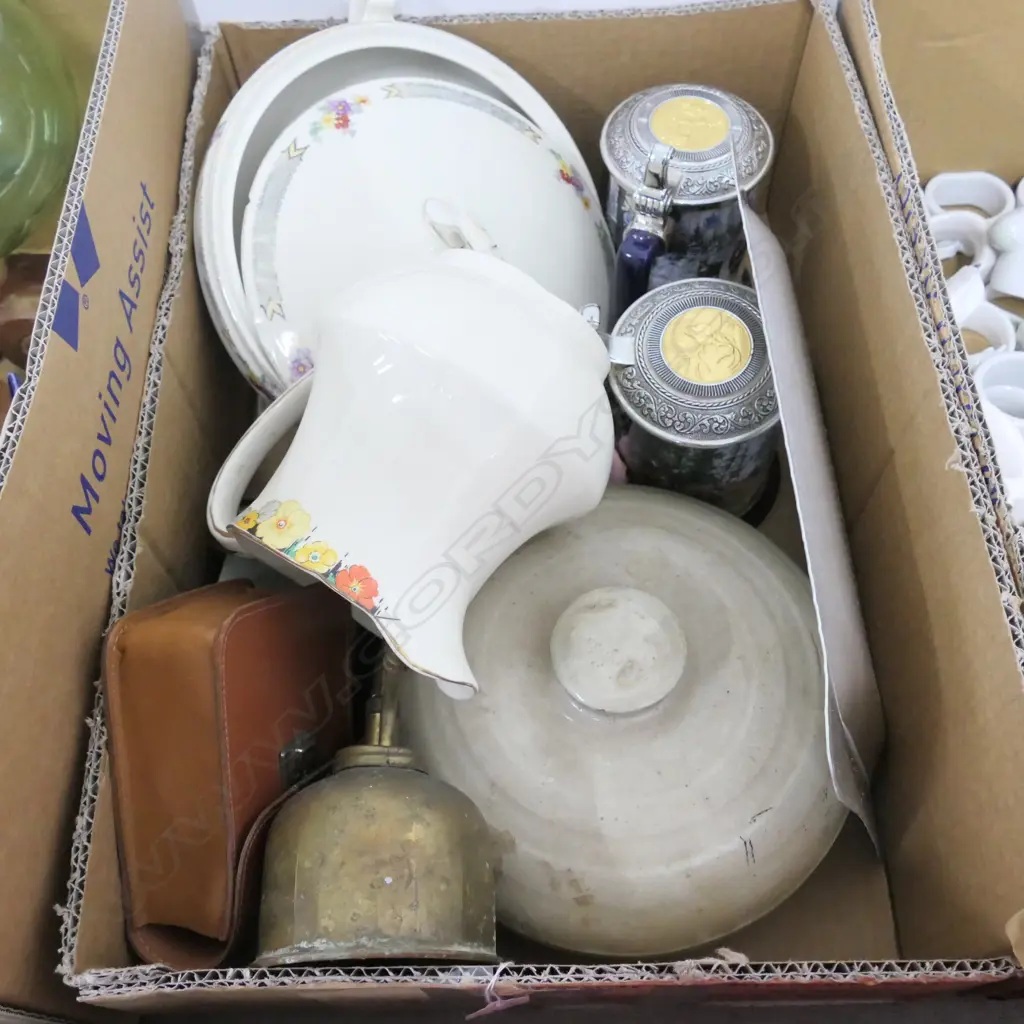 LOT HOT WATER BOTTLE /TANKARDS/TRAY ETC Image 1++