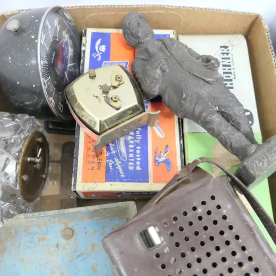 LOT ASST INCL FUN HO TRAILER