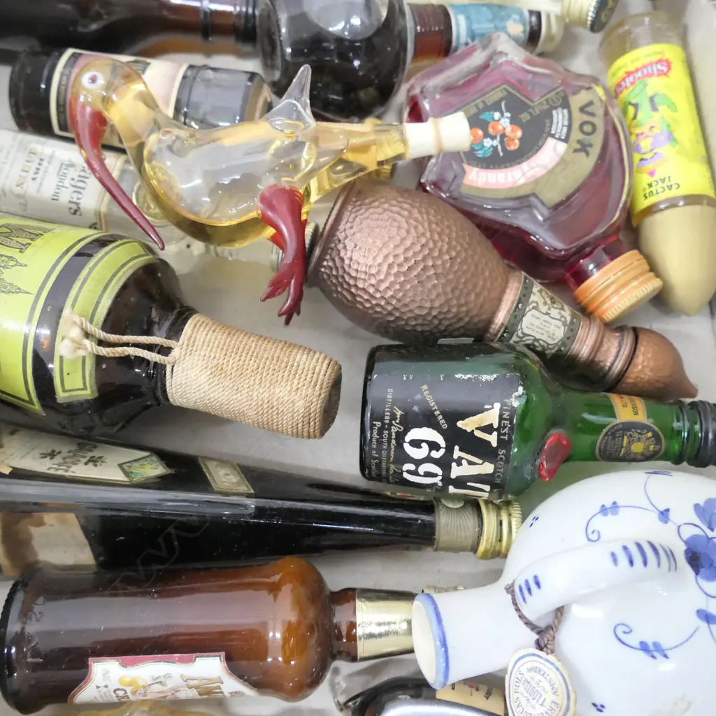 LOT MINIATURE ALCOHOL BOTTLES Image 1++