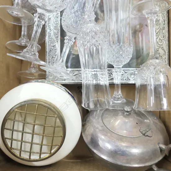 LOT CRYSTAL/CARNIVAL/TIN ETC