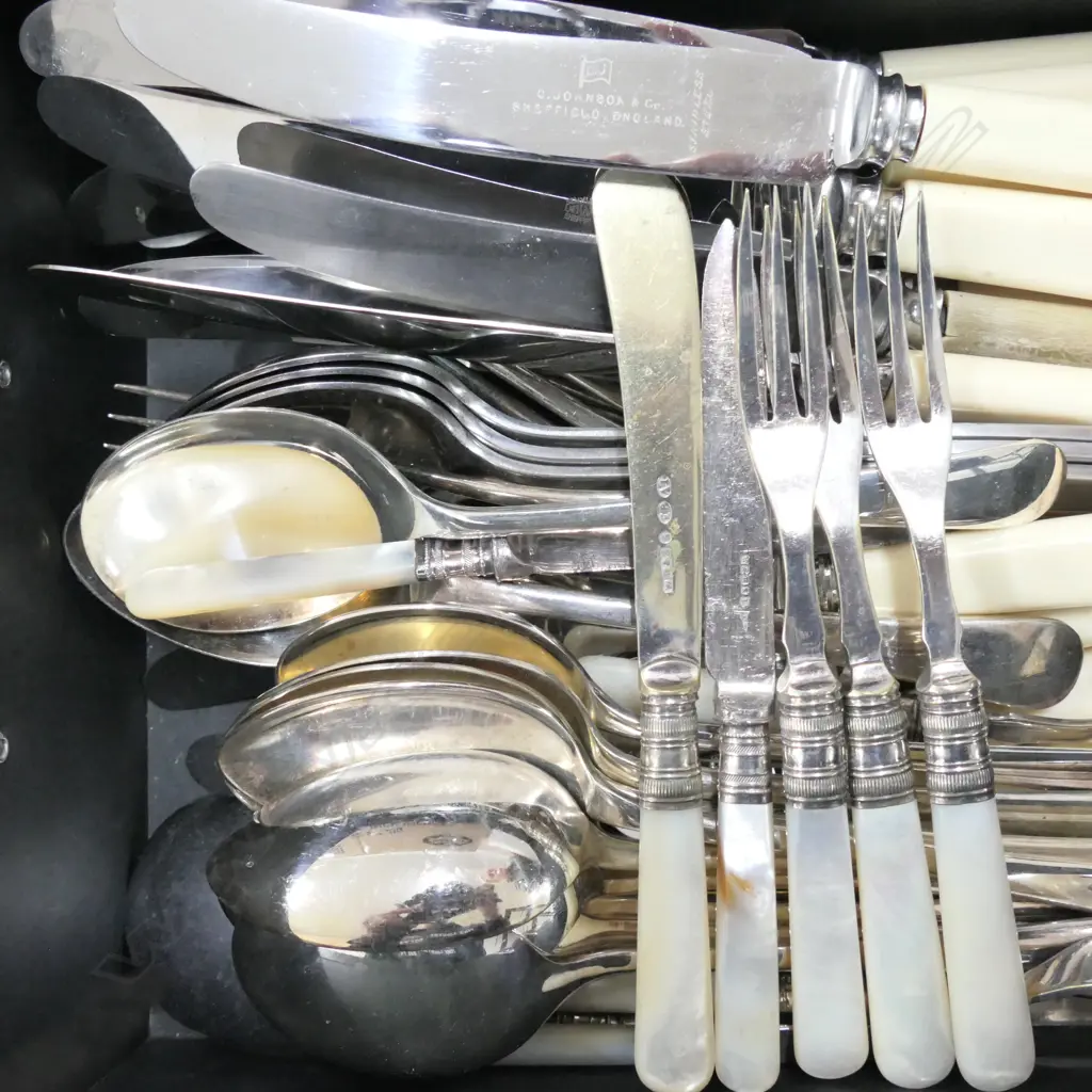 ASST LOT OF CUTLERY Image 1++