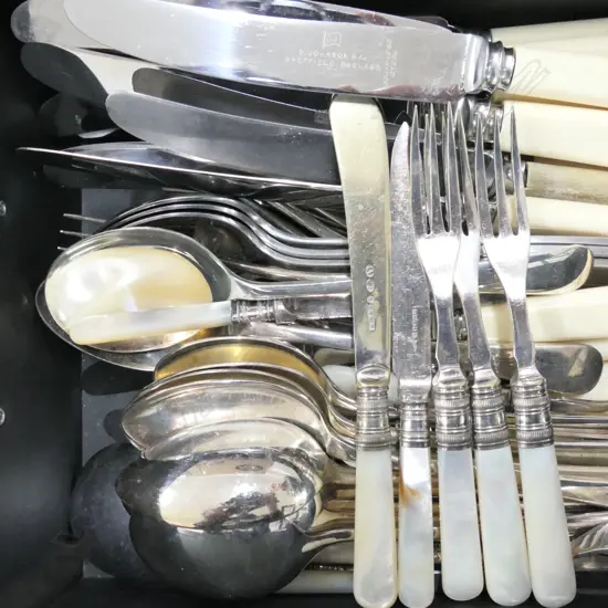 ASST LOT OF CUTLERY