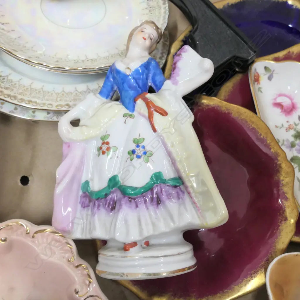 LOT ASST TRIOS/FIGURE/R.C.DERBY/JUGS/C/LYNN/ETC  Image 1++