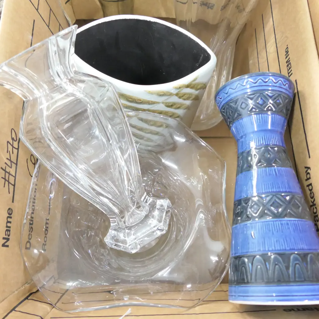 LOT ASST CRYSTAL/ GLASS/ CERAMIC /VASES ETC Image 1++