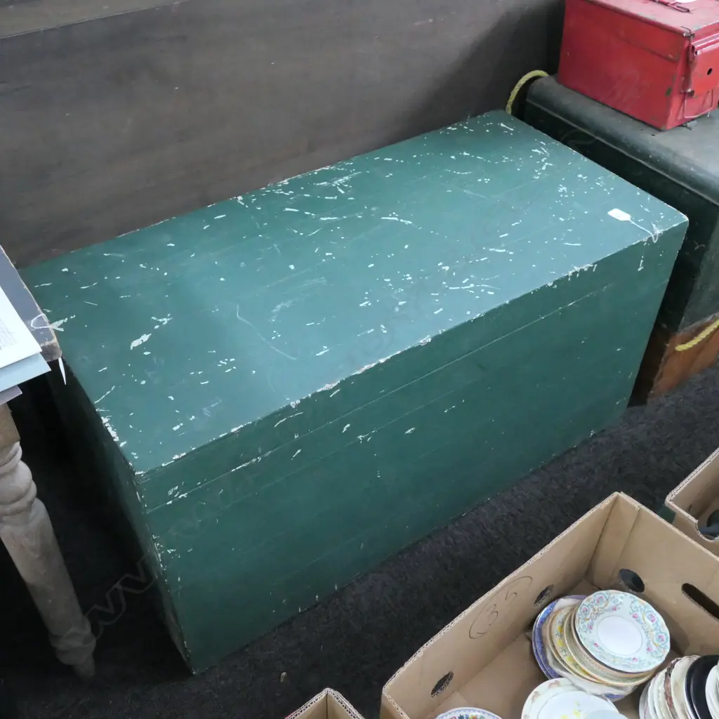 LARGE GREEN WOODEN TRUNK + VINTAGE METAL LUGGAGE RACKS Image 1++