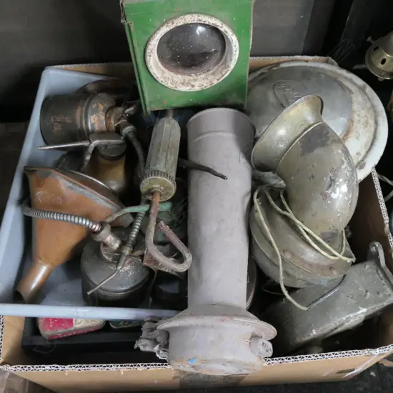 LOT ASST INCL. RAILWAY LAMP / FORD HUBCAPS ETC
