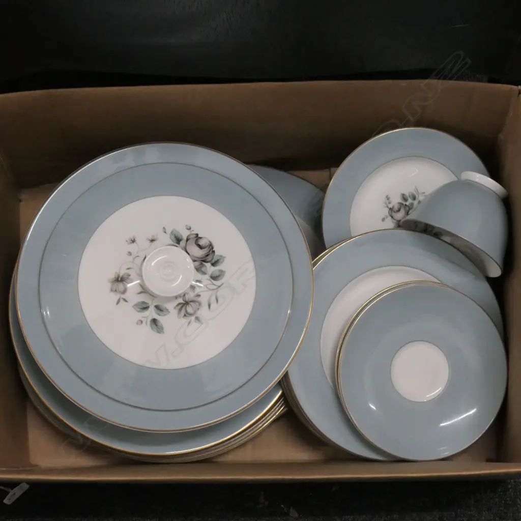 20 PCE ROYAL DOULTON SET Image 1++