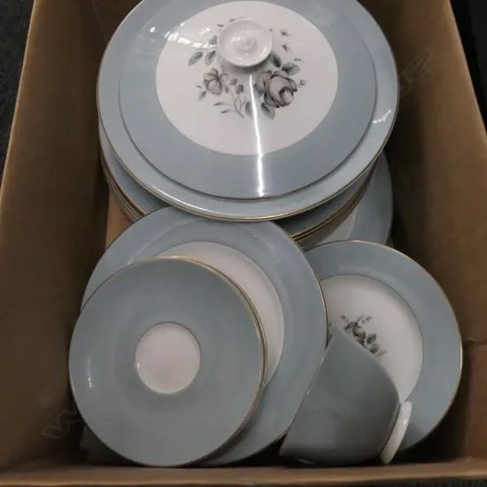 20 PCE ROYAL DOULTON SET