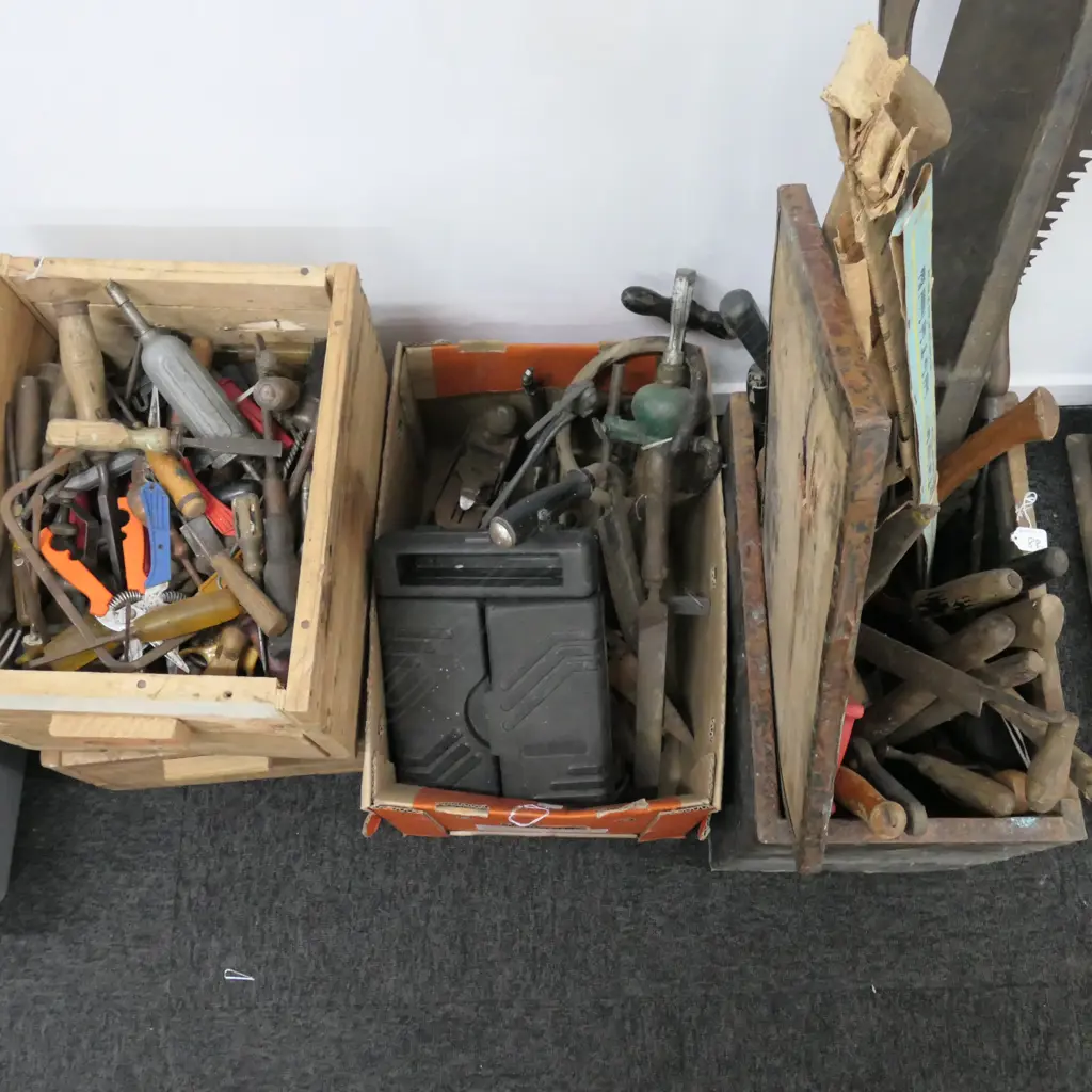 3 CRATES AND ONE BOX ASST TOOLS  Image 1++