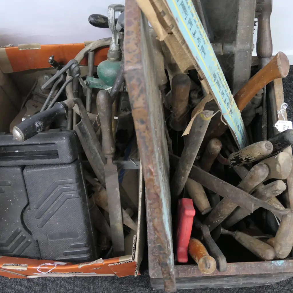 3 CRATES AND ONE BOX ASST TOOLS  Image 1++