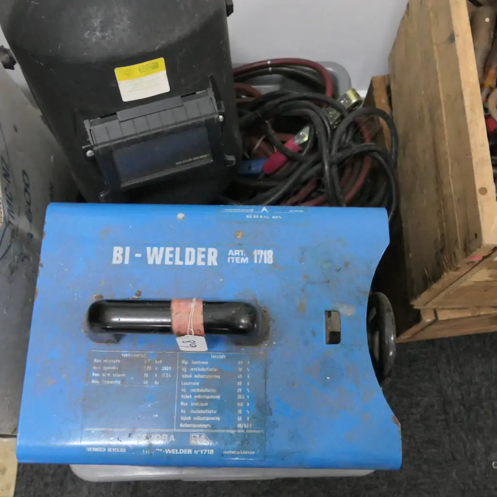 BI WELDER 1718 + MASKS + RODS ETC Image 1++