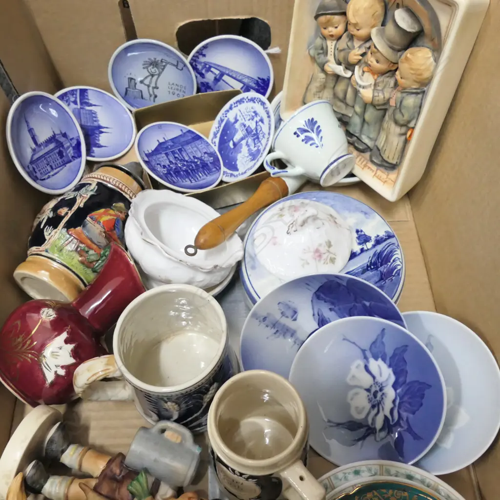 LOT ASST CHINA HUMMEL /LIMOGES/DELFT/ETC Image 1++