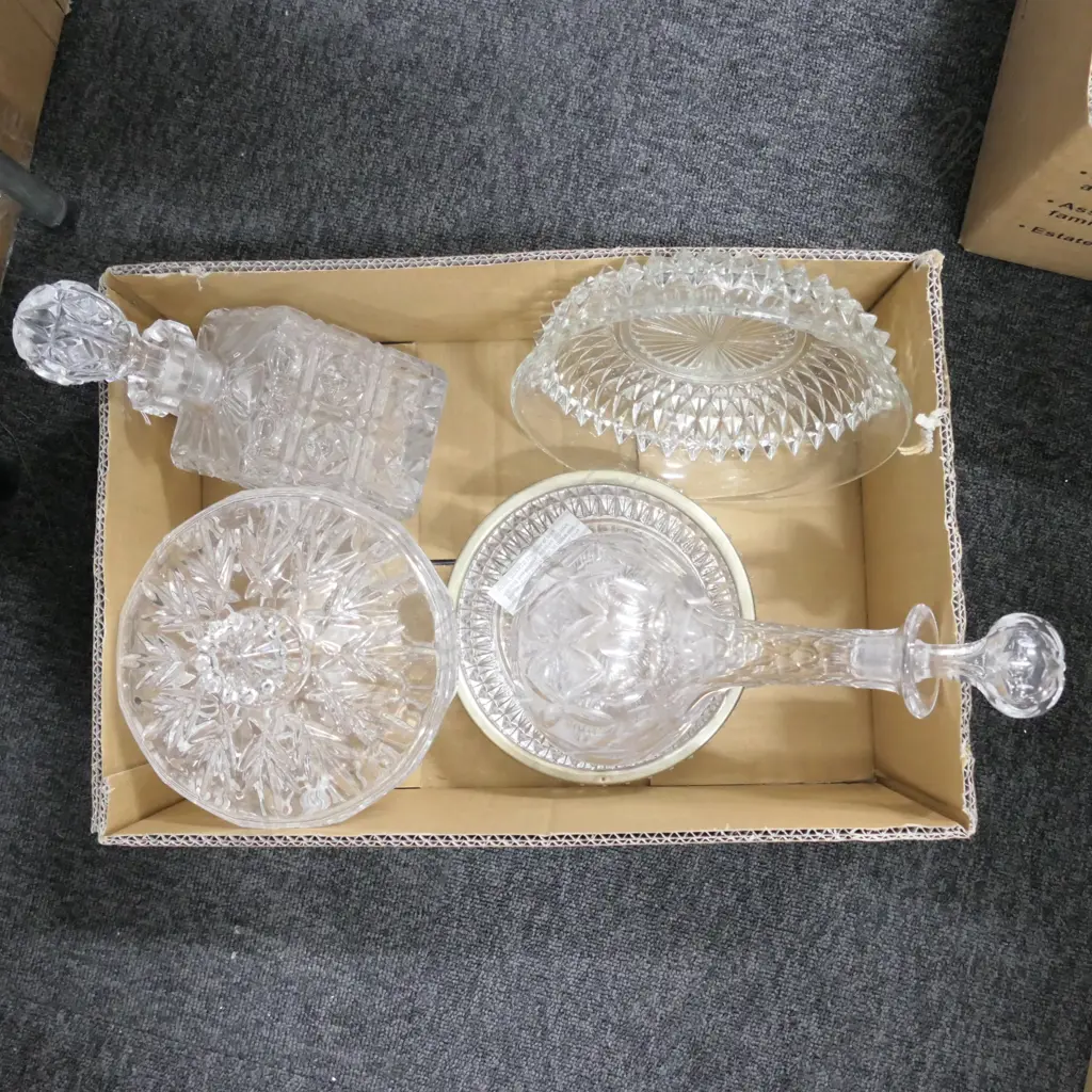 LOT ASST CRYSTAL BOWLS /DECANTERS ETC Image 1++