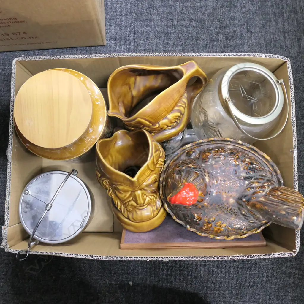 LOT FLOUR/C/LYNN TOBY JUGS ETC Image 1++