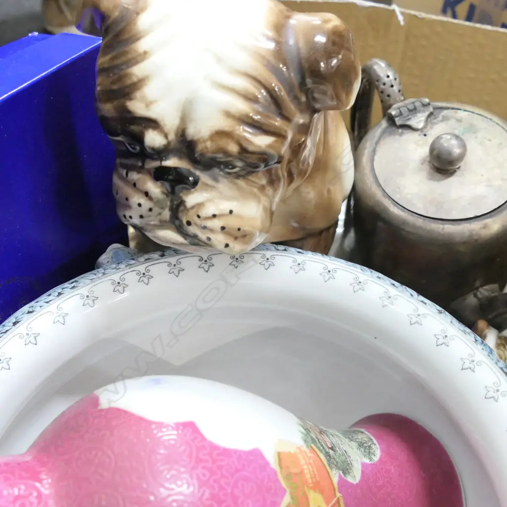 LOT CHAMBER POT /DOG/ FIGURE ETC Image 1++