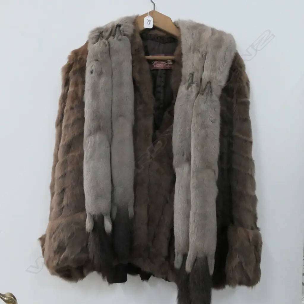 VINTAGE STERNS FUR COAT Image 1++