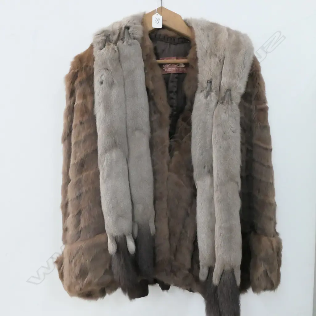 VINTAGE STERNS FUR COAT Image 1++