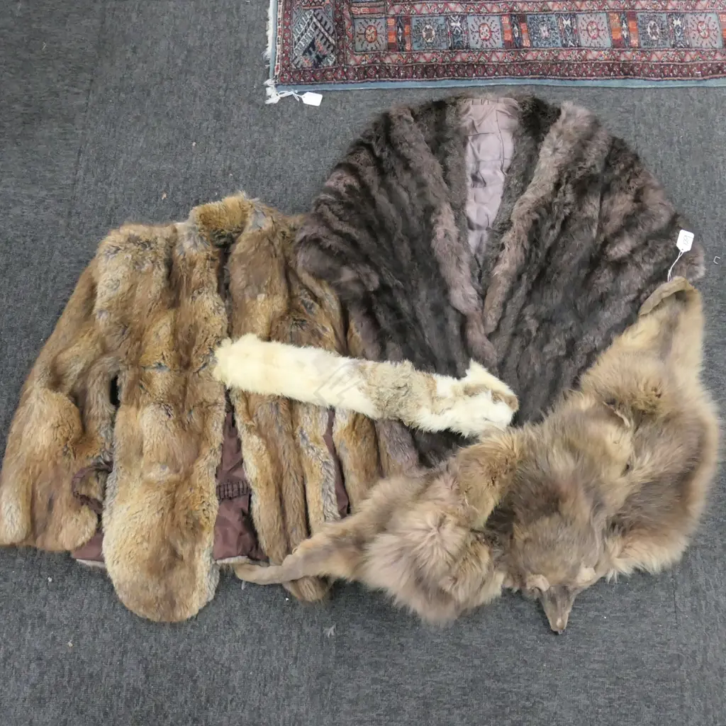 LOT OF ASST FOX FURS ETC Image 1++