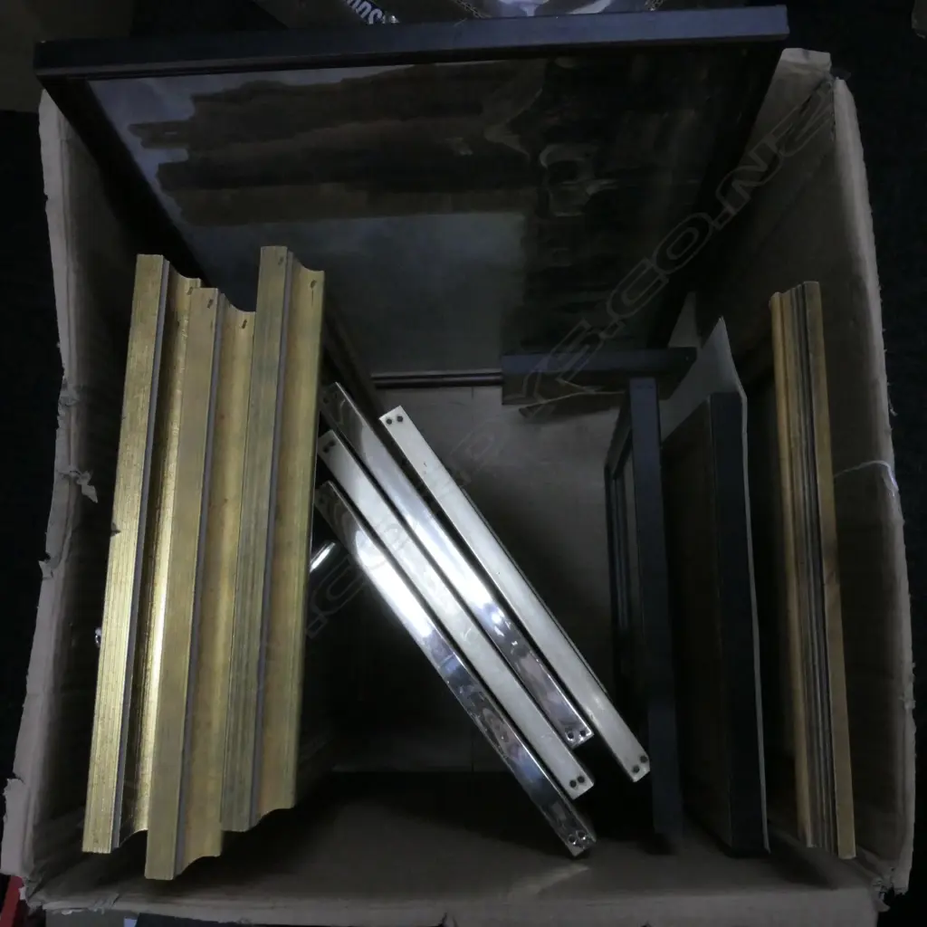 LOT ASST FRAMED PRINTS Image 1++