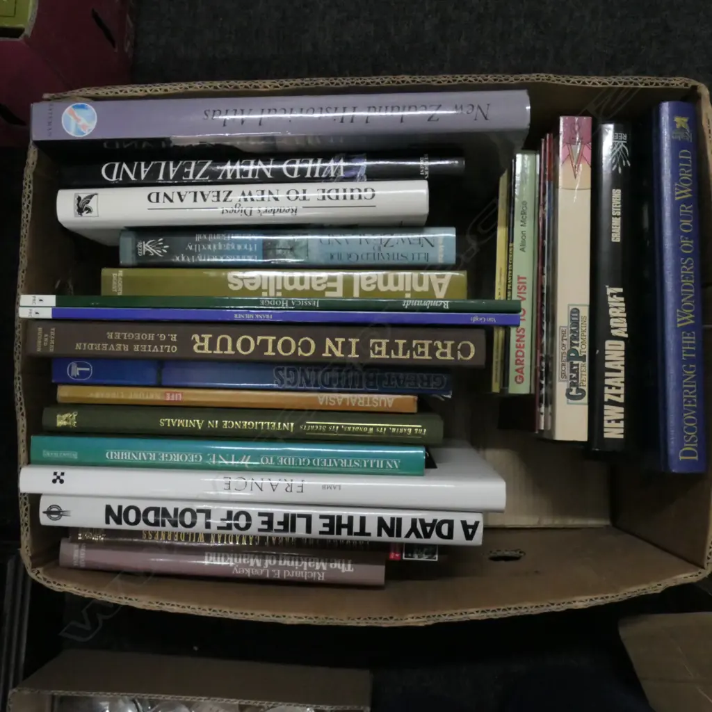 ASST .N.Z BOOKS Image 1++