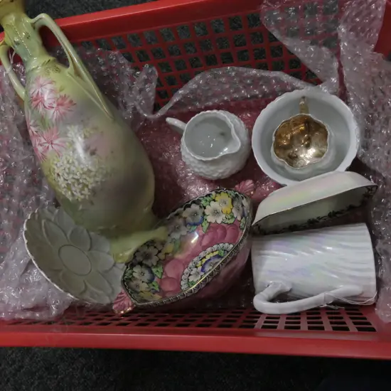 7 PCES ASST LUSTRAWARE, MALING ETC AND VICTORIAN VASE