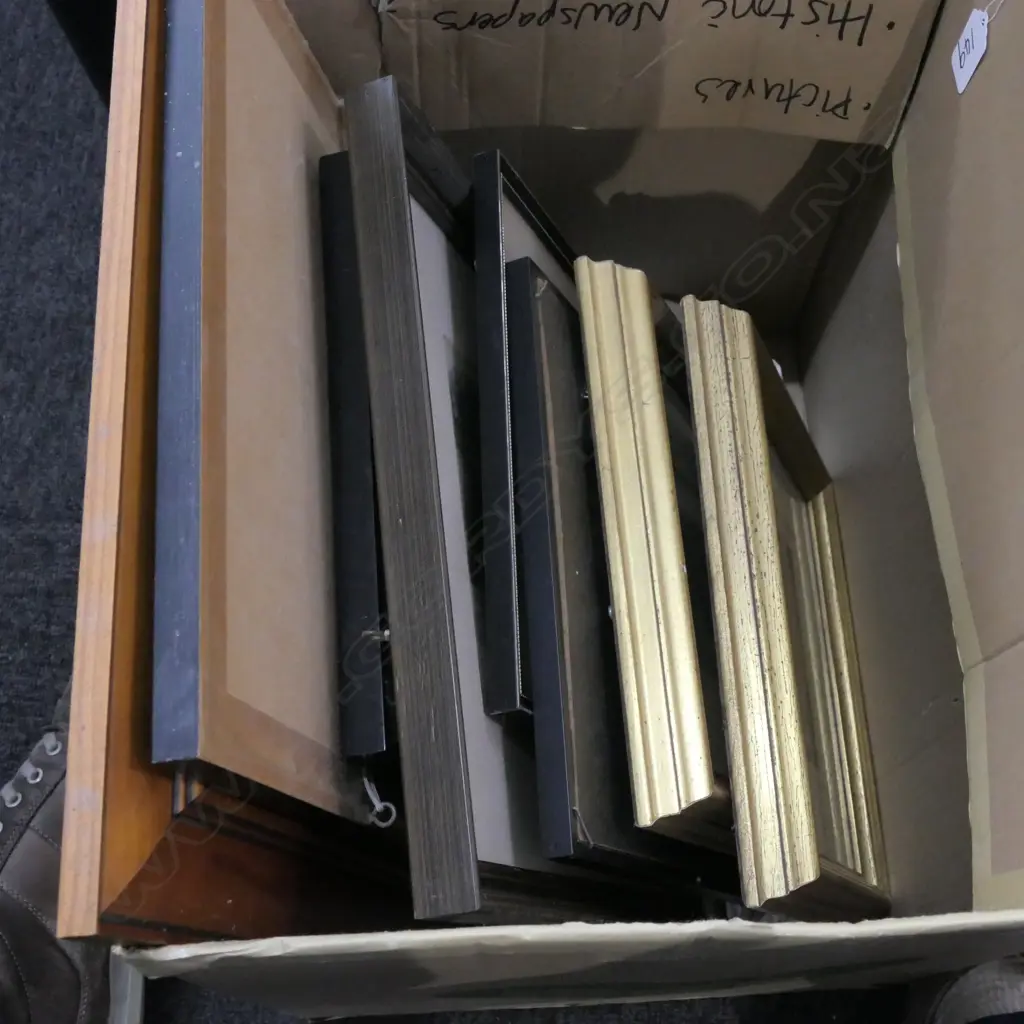 9 FRAMED WORKS: ARCHITECTURAL ENGRAVINGS ETC Image 1++