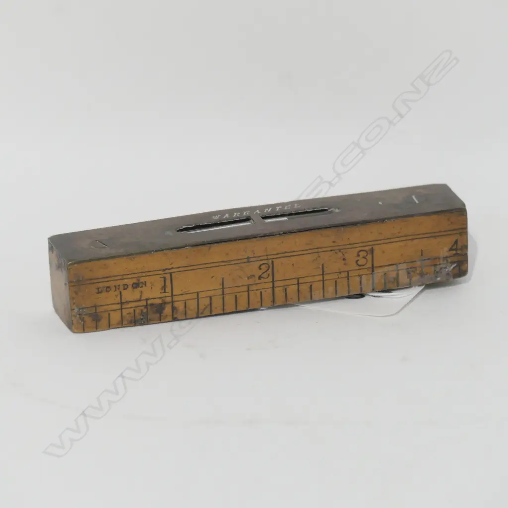 BOX WOOD AND BRASS LEVEL L 10 MM Image 1++