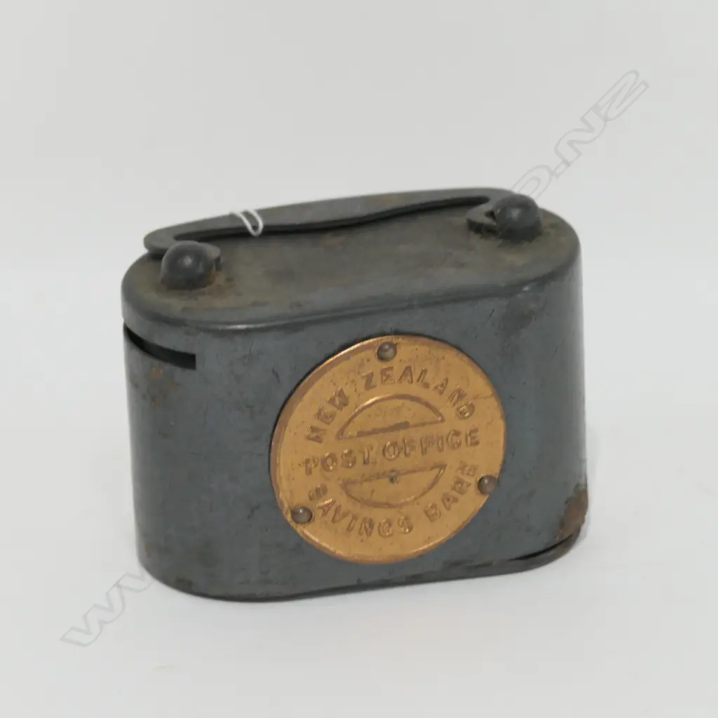 EARLY METAL N.Z POST OFFICE SAVINGS BANK H 60MM Image 1++